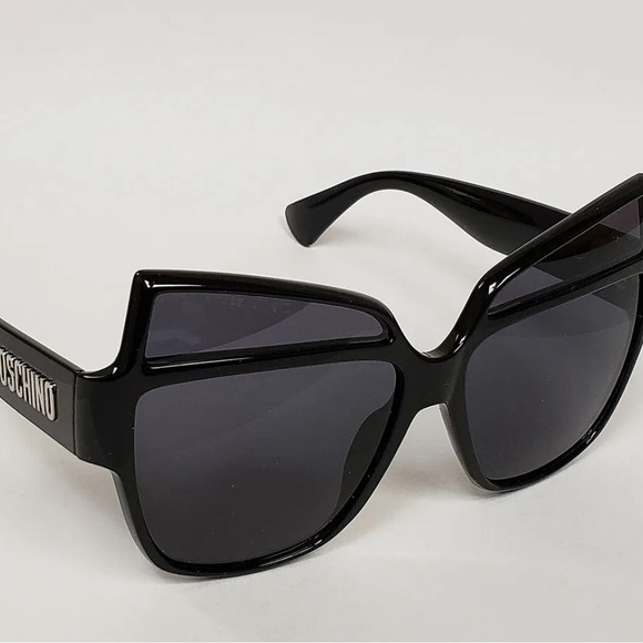 Authentic Black Cat Eye Oversized Moschino Black Sunglasses NEW $550 - Picture 1 of 9